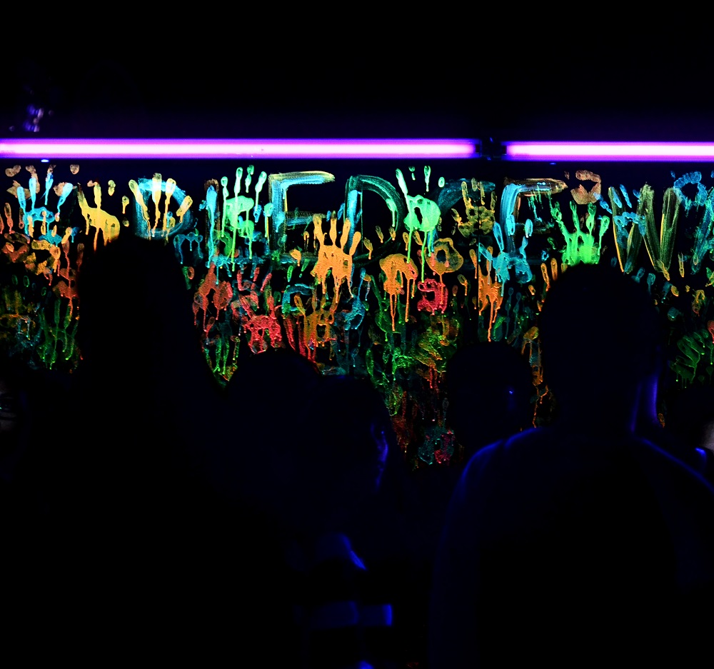 <h1>#EarthHourPH2017 Switch-Off Event</h1>
<p>An unprecedented 187 countries and territories including </p>
<p style="text-align: right;"><a href="https://archive.wwf.org.ph/what-we-do/climate/earth-hour/eh2017/">Read More ></a></p>