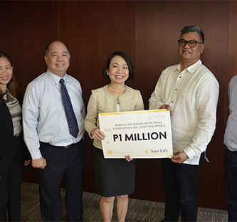 <h1>Sun Life Foundation Supports WWF</h1>
<p>In their efforts to touch lives and transform communities</p>
<p style="text-align: right;"><a href="https://archive.wwf.org.ph/resource-center/story-archives-2018/sun-life-foundation-philippines-for-wwfs-ridge-to-reef-program-in-sablyan-occidental-mindoro/" target="_blank">Read More ></a></p>