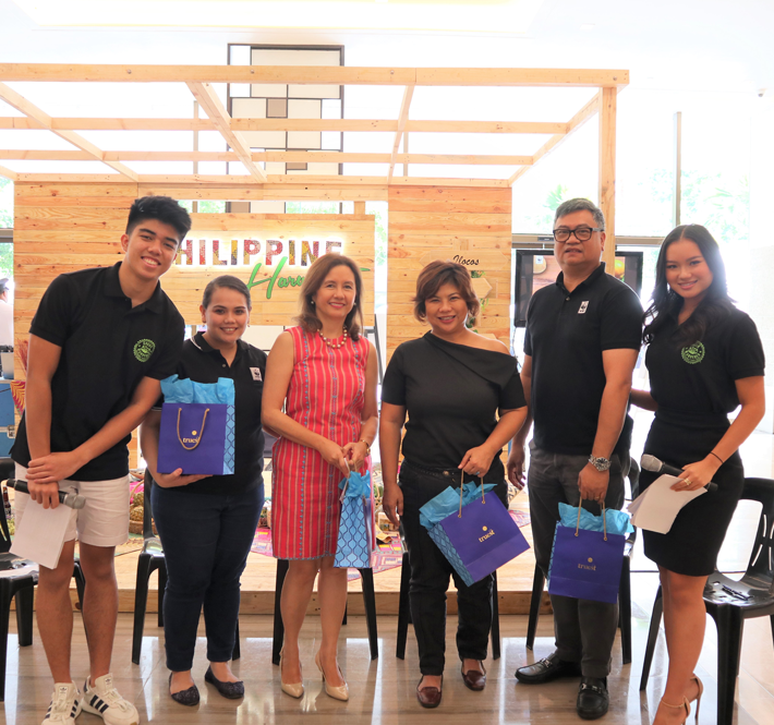 <h1>Philippine Harvest 2018</h1>
<p>“Because of travel, people have become more aware of situations</p>
<p style="text-align: right;"><a href="https://archive.wwf.org.ph/what-we-do/food/thesustainablediner/philippine-harvest-2018/" target="_blank">Read More ></a></p>