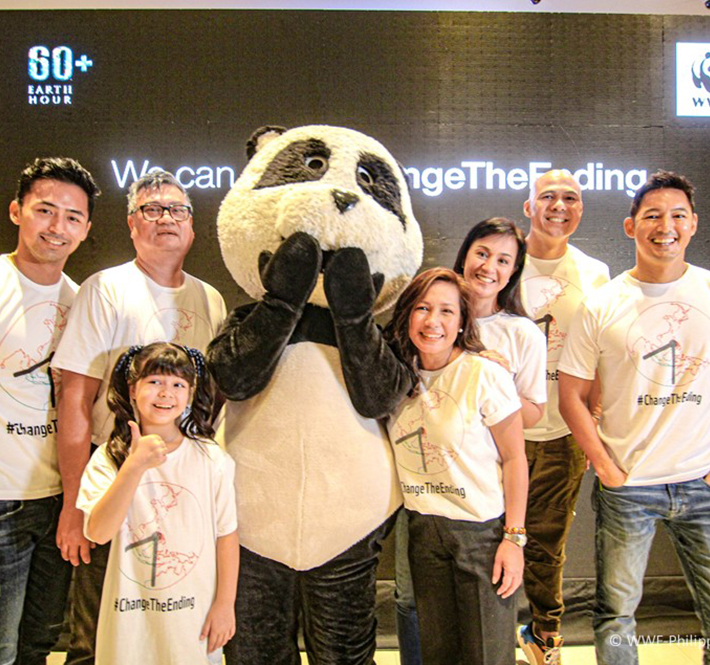 <h1>This Earth Hour 2020, WWF-Philippines Encourages Filipinos to Help #ChangeTheEnding</h1>
<p>Earth Hour, the world’s largest grassroots movement for the environment, will be held on March 28/p>
<p style="text-align: right;"><a href="https://archive.wwf.org.ph/resource-center/story-archives-2020/eh2020-media-launch/" target="_blank" rel="noopener noreferrer">Read More ></a></p>