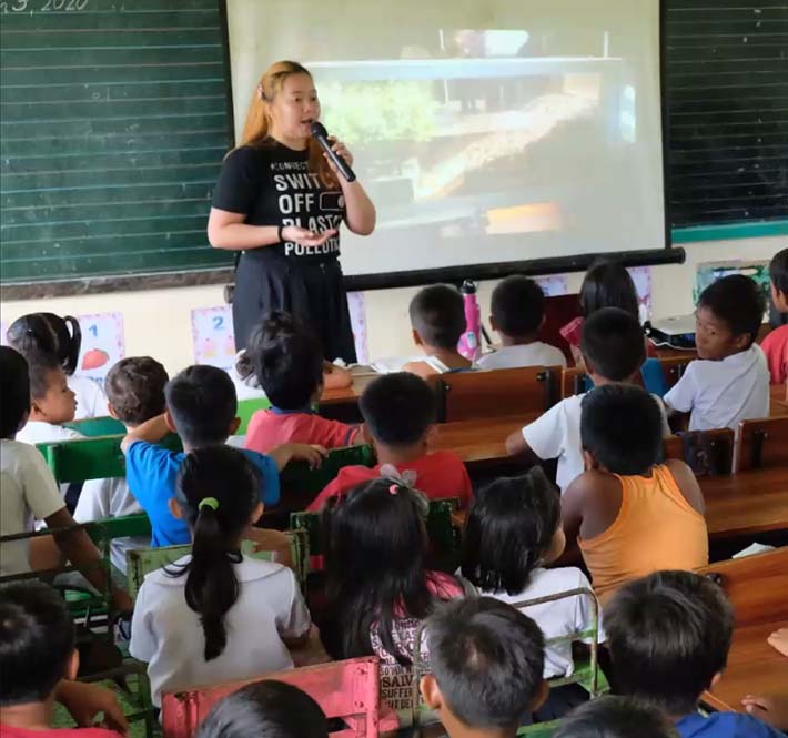 <h1>WWF-Philippines Takes Environmental Education Online with Domuschola International School</h1>
<p>The Environmental Education team of the World Wide Fund for Nature (WWF)/p>
<p style="text-align: right;"><a href="https://archive.wwf.org.ph/resource-center/story-archives-2020/domuschola-digital-class/" target="_blank" rel="noopener noreferrer">Read More ></a></p>
