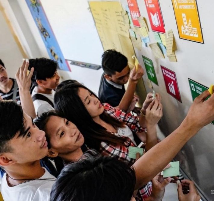 <h1>Youth Redesigns a Resilient and Sustainable Future for their City</h1>
<p style="text-align: right;"><a href="https://archive.wwf.org.ph/resource-center/story-archives-2020/international-youth-day/" target="_blank" rel="noopener noreferrer">Read More ></a></p>