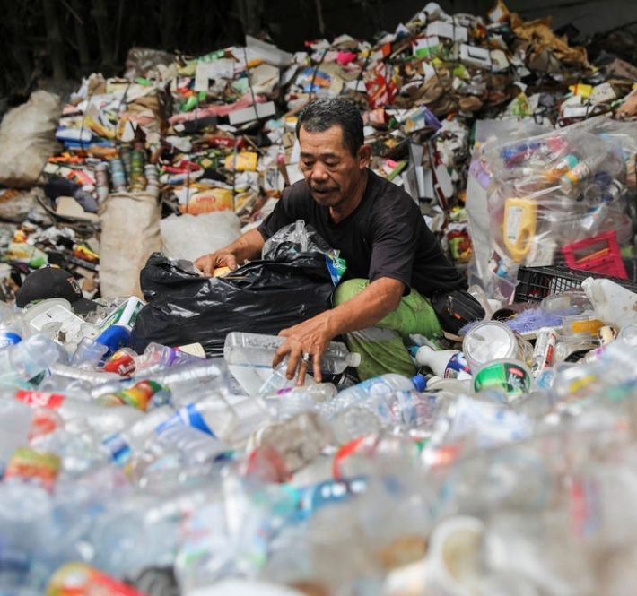 <h1>Majority of experts support the development of a new global agreement on plastic pollution as UN Expert Group concludes</h1>
<p>As the final meeting of the UN Ad Hoc Open Ended Expert Group /p>
<p style="text-align: right;"><a href="https://archive.wwf.org.ph/what-we-do/plastics/un-expert-group-on-development-of-new-global-agreement/" target="_blank" rel="noopener noreferrer">Read More ></a></p>