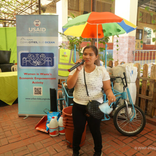 <h1>Women entrepreneurs in Manila receive grants to advance waste management businesses</h1>
<p style="text-align: right;"><a href="https://archive.wwf.org.ph/resource-center/story-archives-2022/women-entrepreneurs-in-manila-receive-grants-to-advance-waste-management-businesses/">Read More ></a></p>